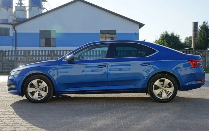 Skoda Superb cena 125000 przebieg: 93000, rok produkcji 2022 z Nowy Staw małe 781